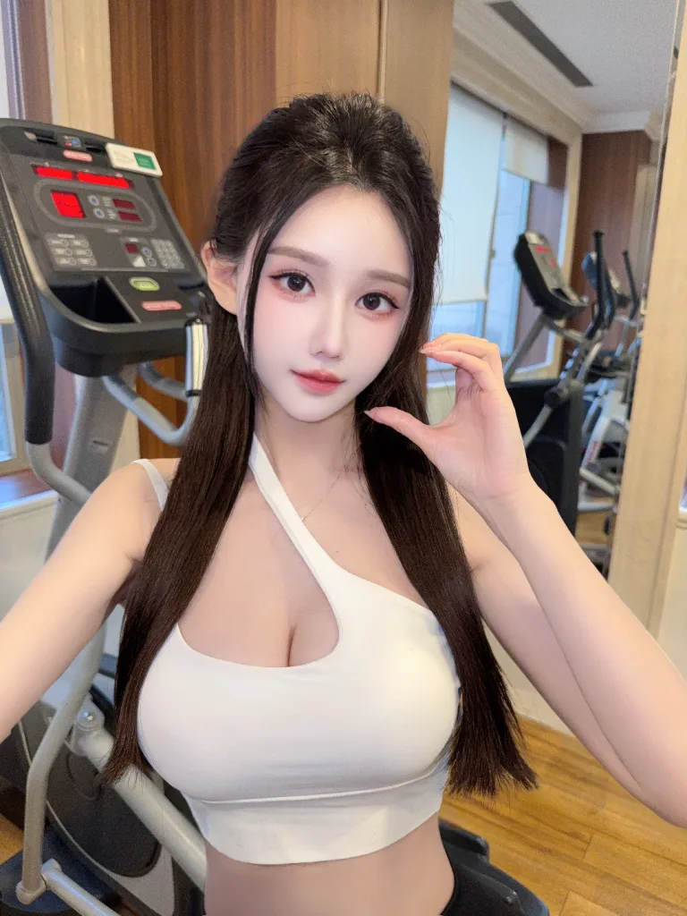 上海外围 172瑜伽健身博主天然E胸紧致水多多4
