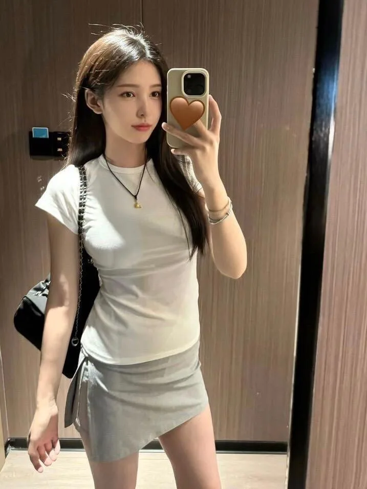 深圳外围 新人骨感美超长筷子腿上下粉168CM胸D3