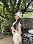 南京外围 纯欲小网红05年兼职172cm粉色小蜜桃臀