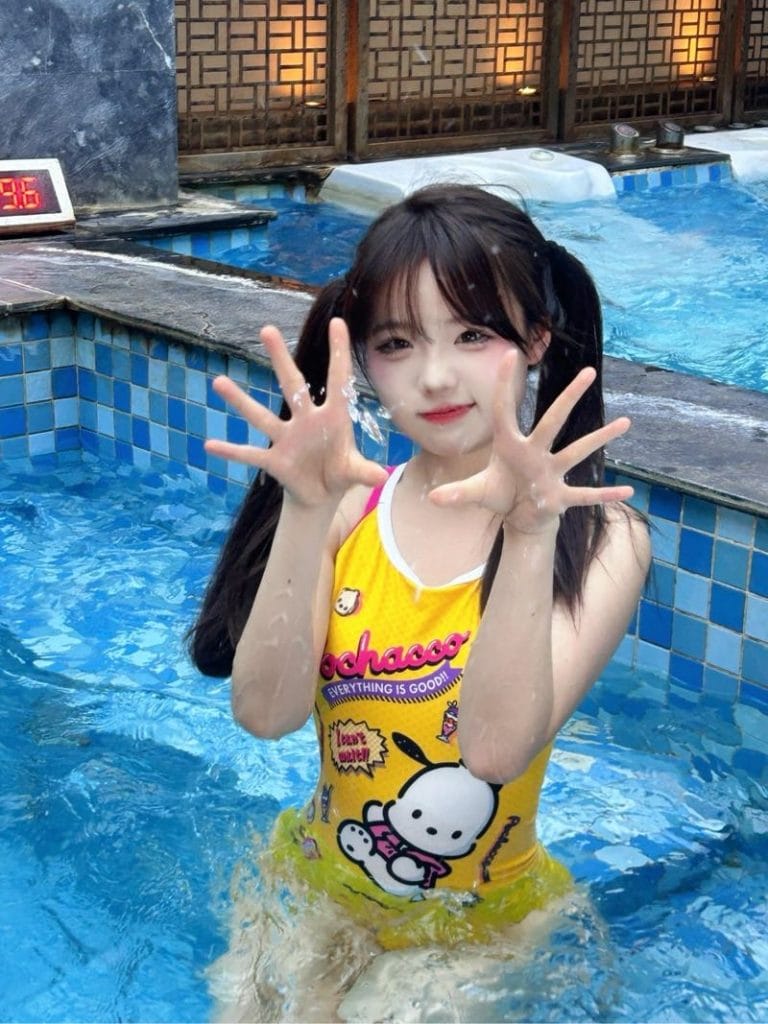 南京外围 cos小姐姐你的完美女友06年163CM 通体雪白