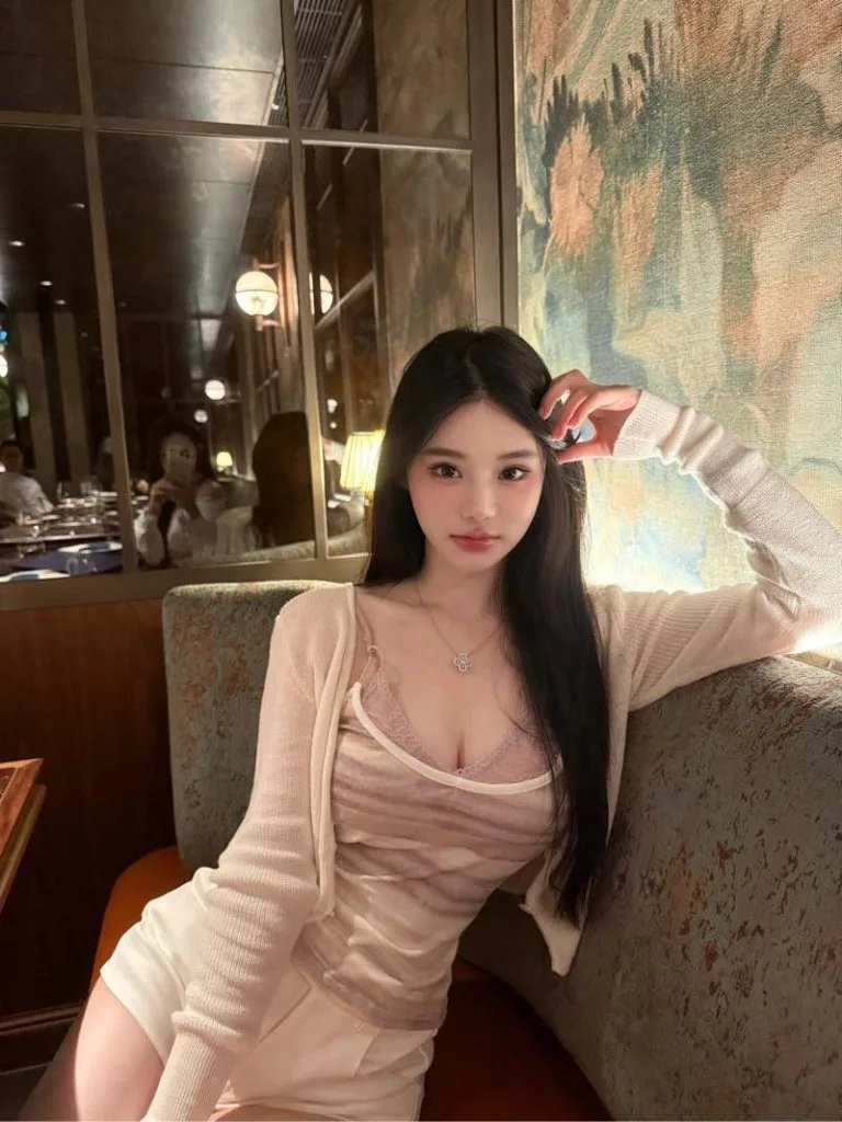 苏州外围 05年乖巧萝莉纯欲极品170大长腿声音甜美