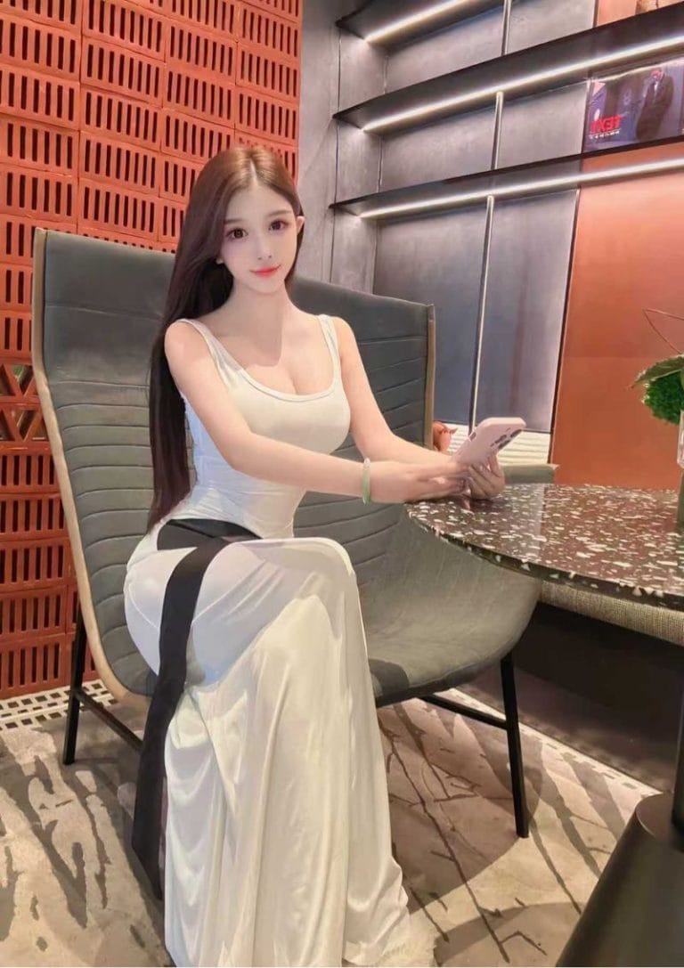 深圳外围 02年网红模特172CM前凸后翘 健身马甲线