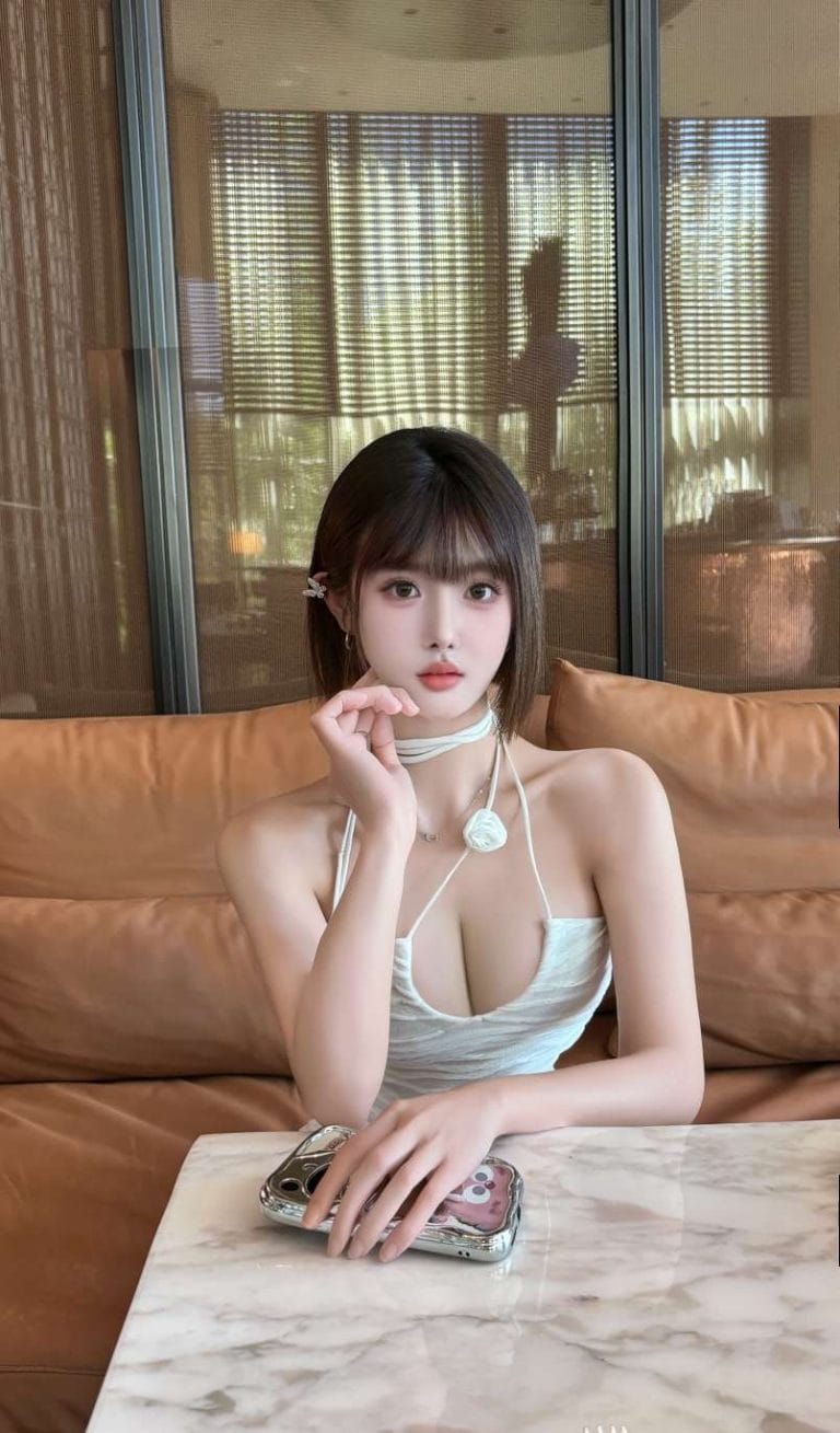 北京外围 03年短发全能175CM网红御姐洋气少女