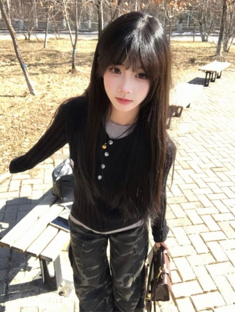 杭州外围 07年甜美萝莉天然C杯168cm 甜美少萝白小纯