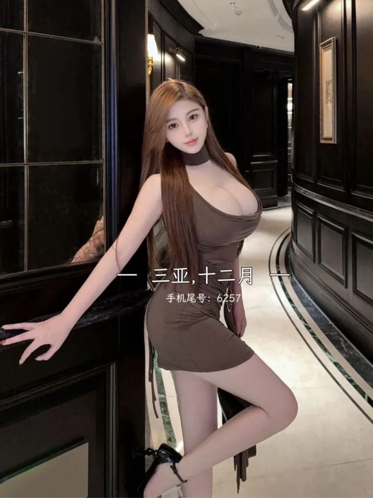 三亚外围 绝顶蜜桃臀03年纯天然巨乳大G自媒体主播168CM高级感