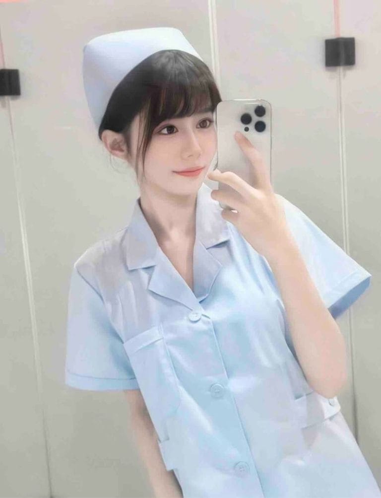 厦门外围 纯新人实习小护士兼职06年身高168CM刚破壳 三点粉一线天
