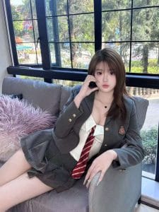 深圳外围 高颜小纯短暂停留07年纯欲感天菜172C初恋气质三点粉