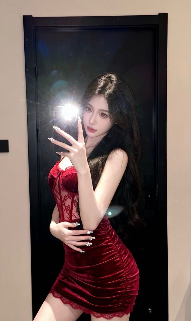 杭州外围 冷白皮御姐172CM常年健身S曲线 02年D+丰臀肥乳