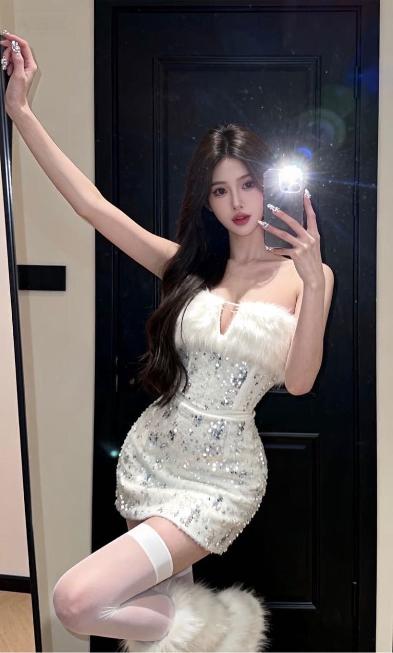 杭州外围 冷白皮御姐172CM常年健身S曲线 02年D+丰臀肥乳