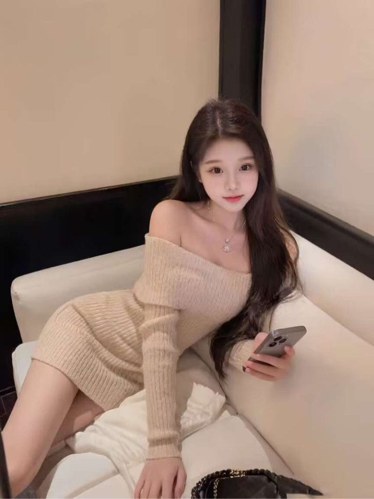 深圳外围 07年白小纯甜美女友感165CM筷子腿皮肤白滑