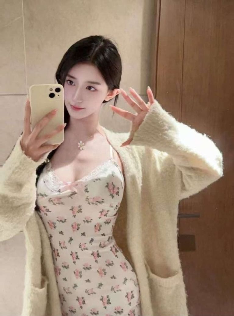 福州外围 05年清纯邻家小妹170/D冷白皮首次演出 名校毕业校花