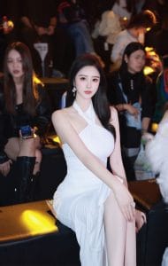 深圳外围 174大E极品气质御姐 纯欲天花板前凸后翘 新人华裔小姐