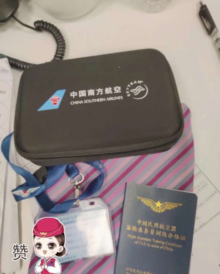 深圳外围 04年南航在飞空姐170D身材火辣热情主动 全身雪白干净