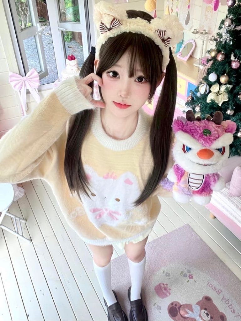 杭州外围 极品嫩汁03年纯欲少女80斤初恋的感觉 纯天然C杯小甜妹