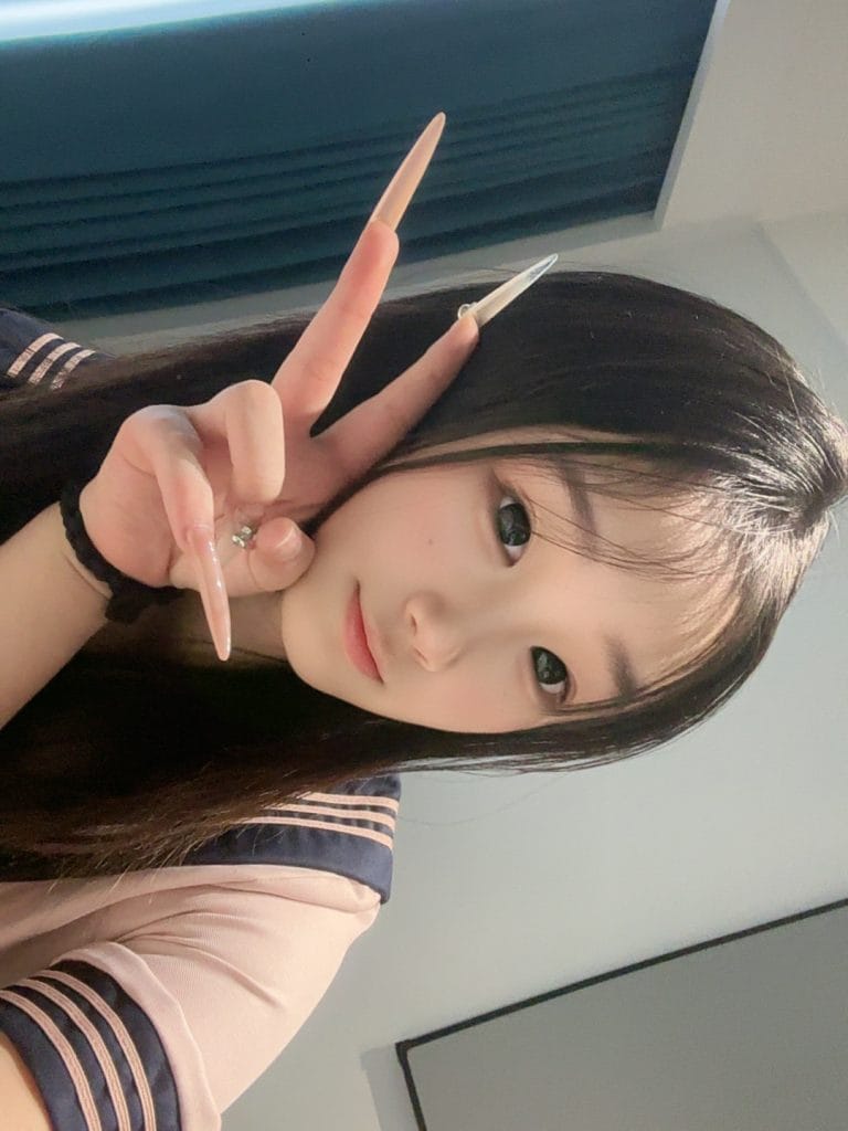 上海外围 08年在校学生短期兼职 白小纯小萝莉给你难忘的邂逅体验