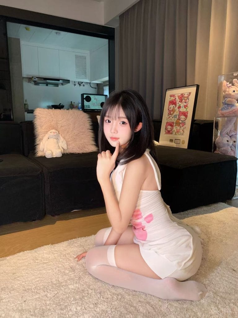 广州外围 07年小可爱短期兼职168/C三点粉在校学生 超好的女友性格
