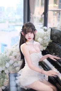 广州外围 新人学生椰椰07年168CM童颜巨乳 皮肤好乖巧可爱