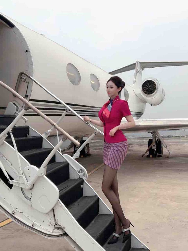 深圳外围 南方航空在职空姐173CM气质空乘 常年瑜伽健身真实F杯