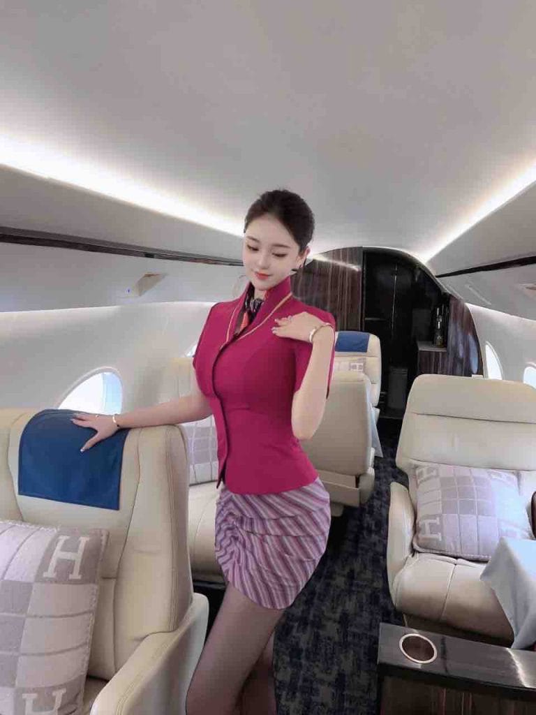 深圳外围 南方航空在职空姐173CM气质空乘 常年瑜伽健身真实F杯
