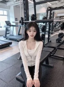 北京外围 08年极品小纯168/C筷子腿 真胸蜜桃臀皮肤如婴儿般细腻光滑