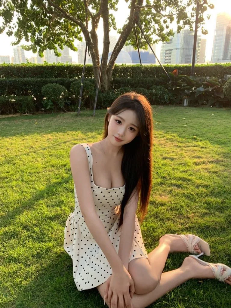 深圳外围 真实白虎07年超甜小姐姐167/C雪白无纹身 纯欲完美女友feel