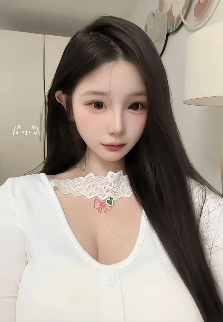 北京外围 174/E网红校花刚满19岁 少女童颜的脸粉色鲍鱼真实在校学生